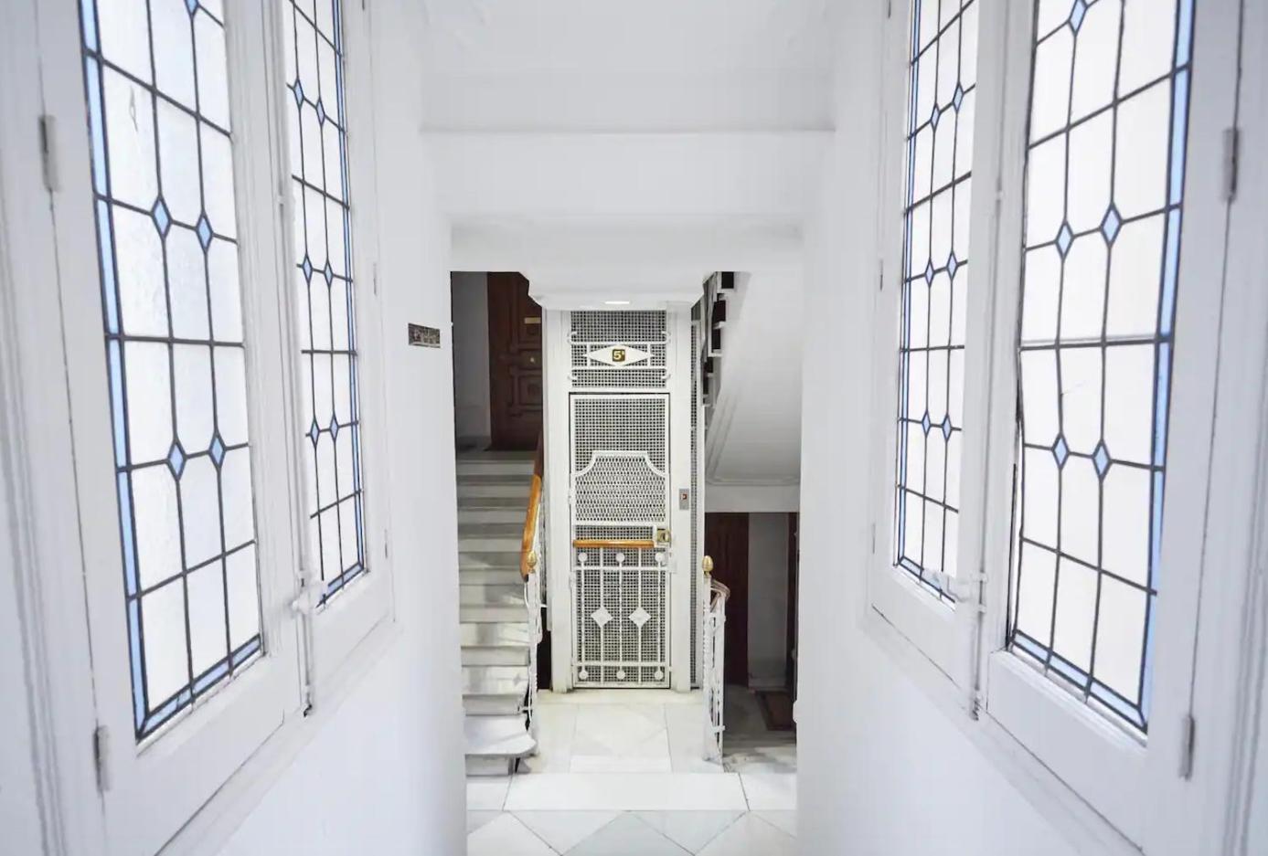 Estudio Con Vistas Alcalaretiro Madrid Exterior photo
